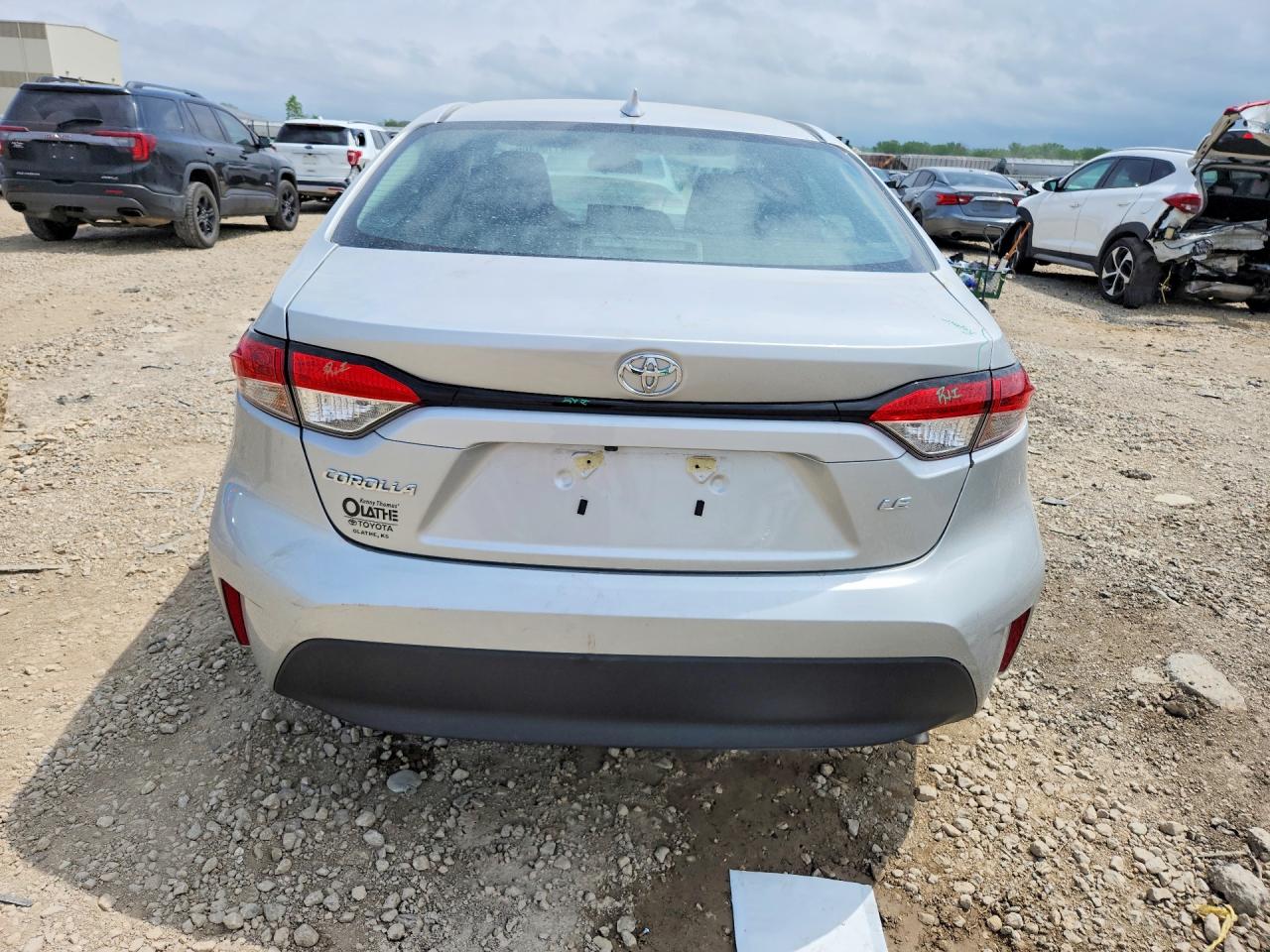 2025 TOYOTA COROLLA LE photo 16