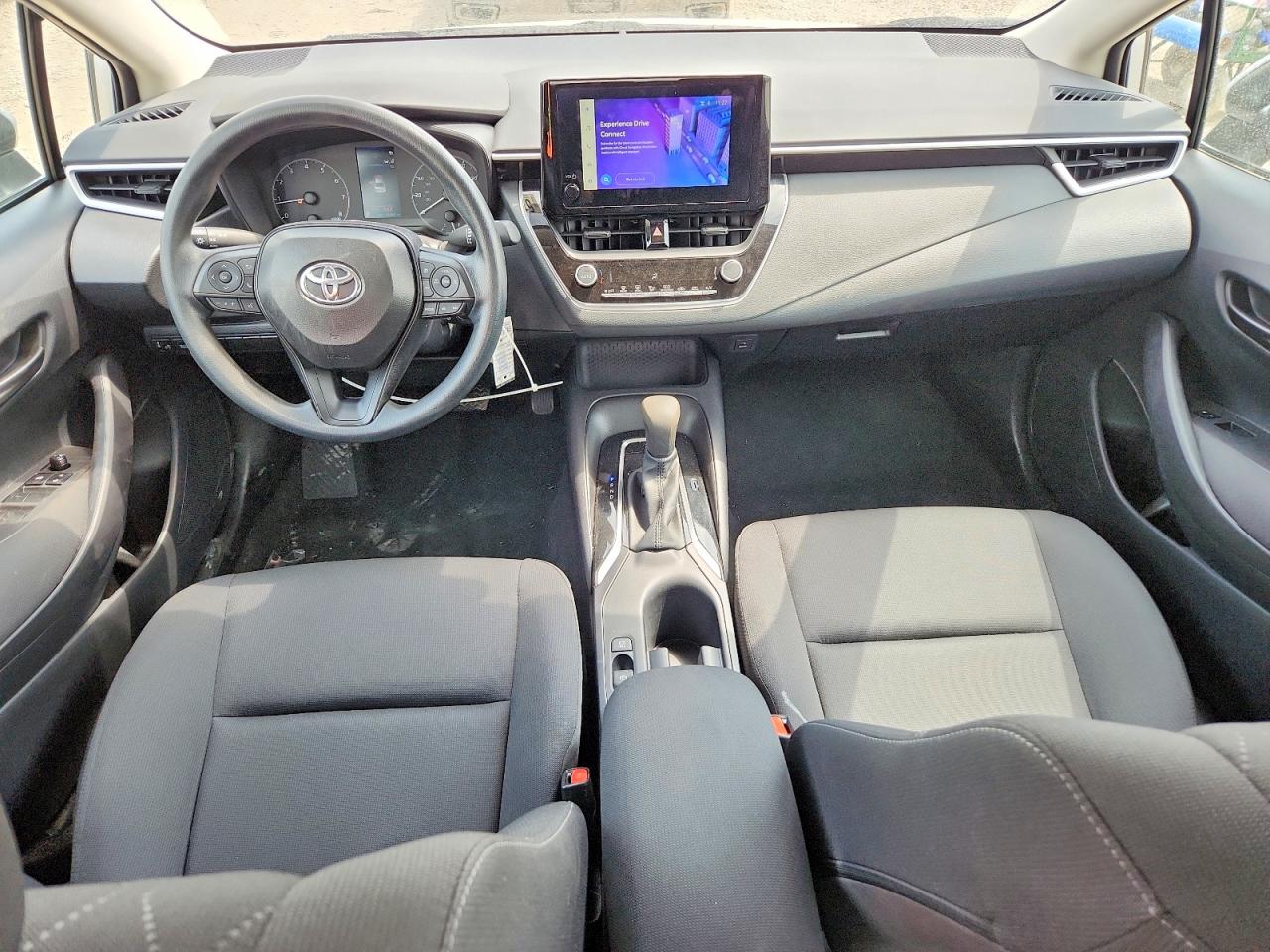 2025 TOYOTA COROLLA LE photo 22