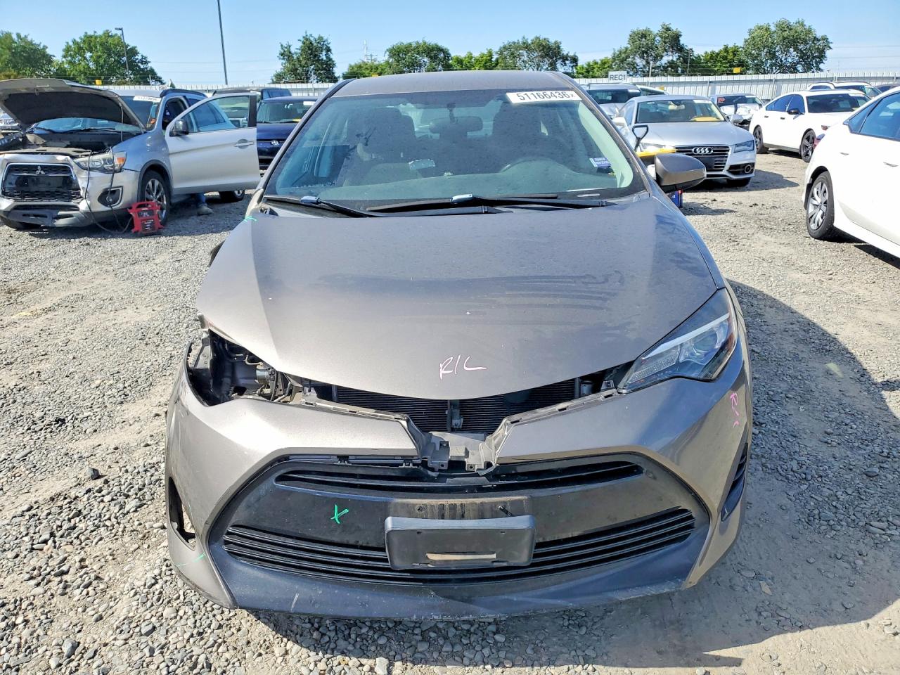 2017 TOYOTA COROLLA LE photo 9