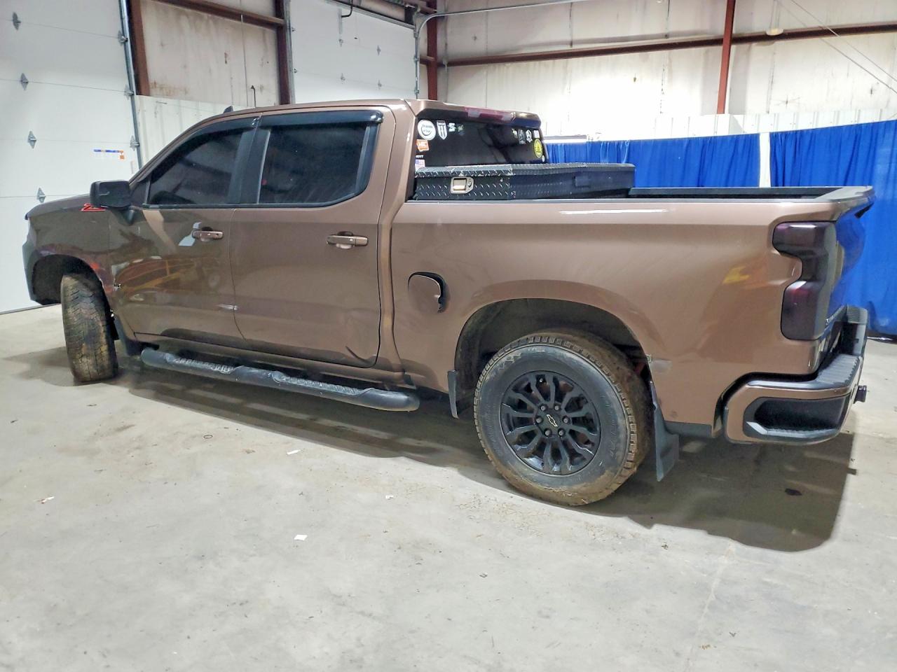 2019 CHEVROLET SILVERADO K1500 RST photo 3