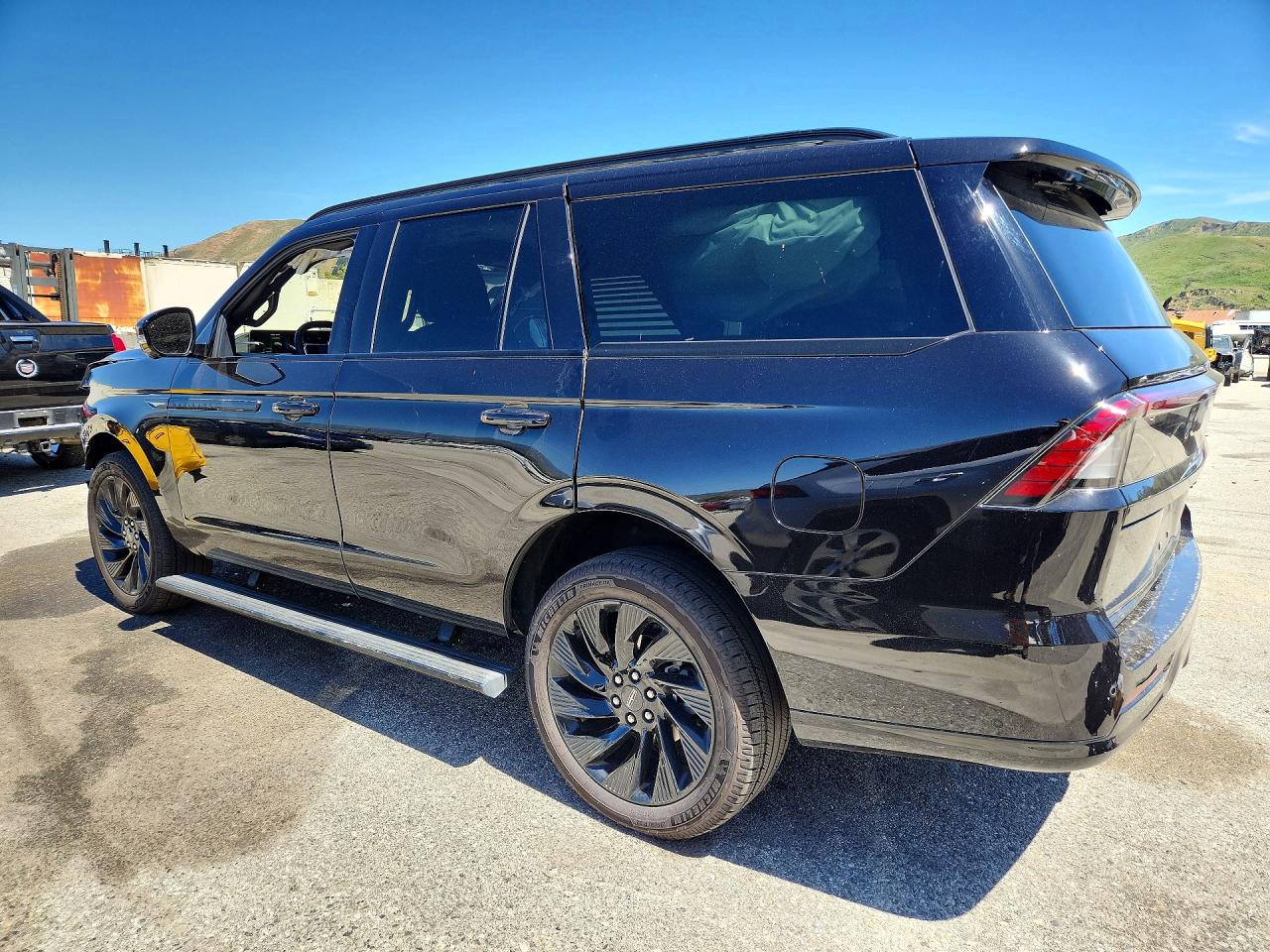 2025 LINCOLN NAVIGATOR RESERVE photo 3