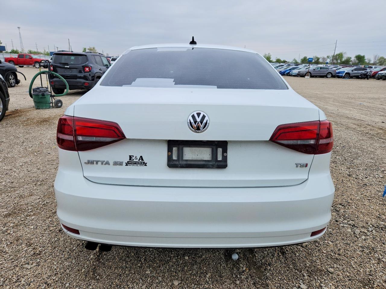 2018 VOLKSWAGEN JETTA SE photo 16