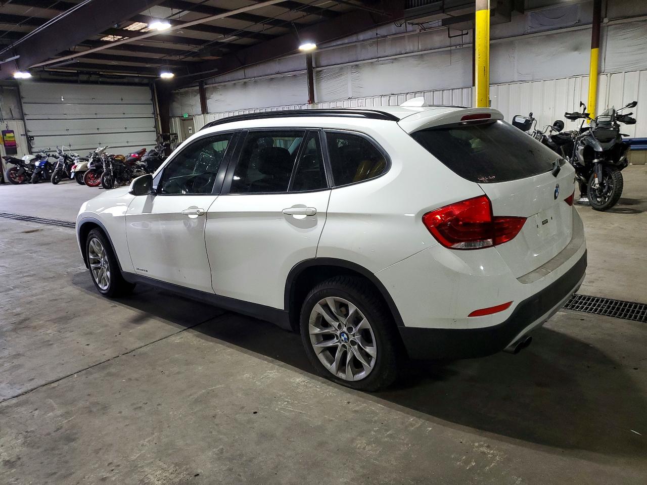 2015 BMW X1 XDRIVE28I photo 3