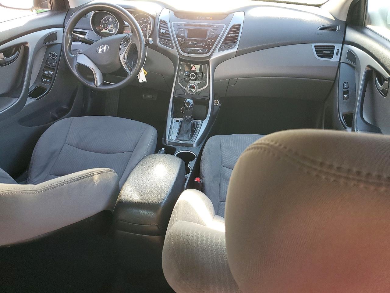 2015 HYUNDAI ELANTRA SE photo 15