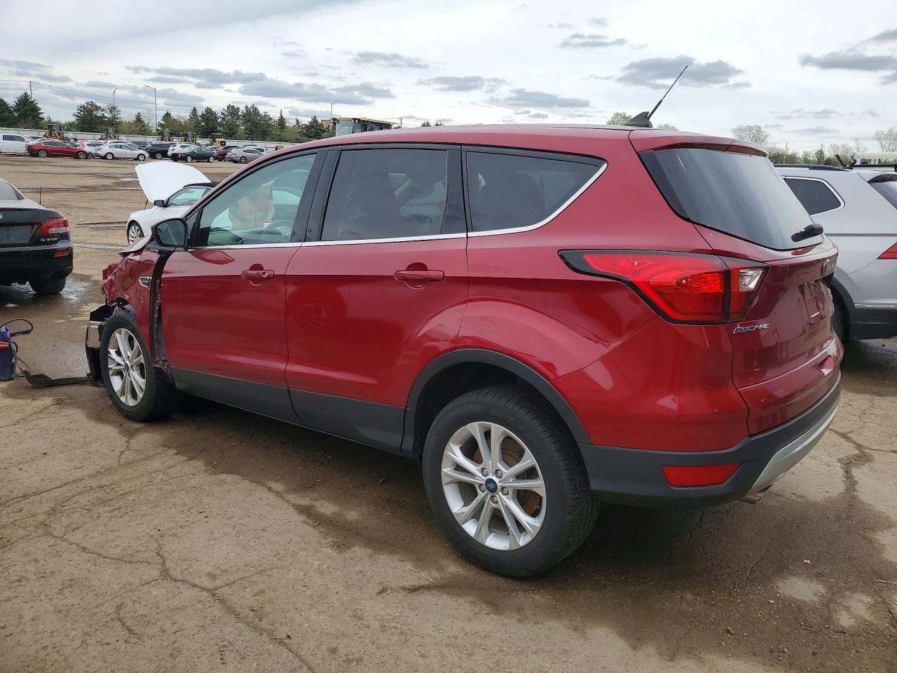 2019 FORD ESCAPE SE photo 3