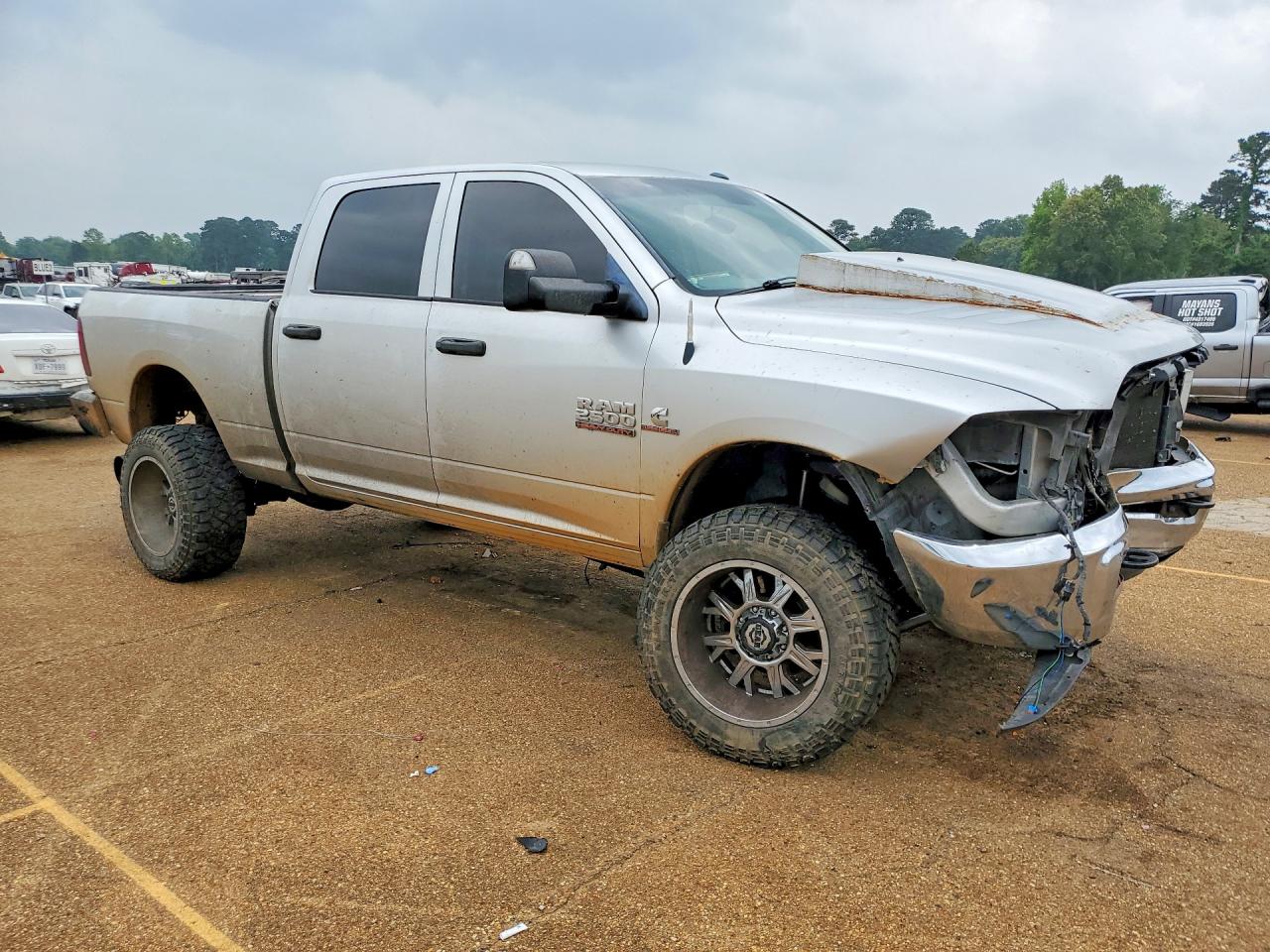 2016 RAM 2500 ST photo 7