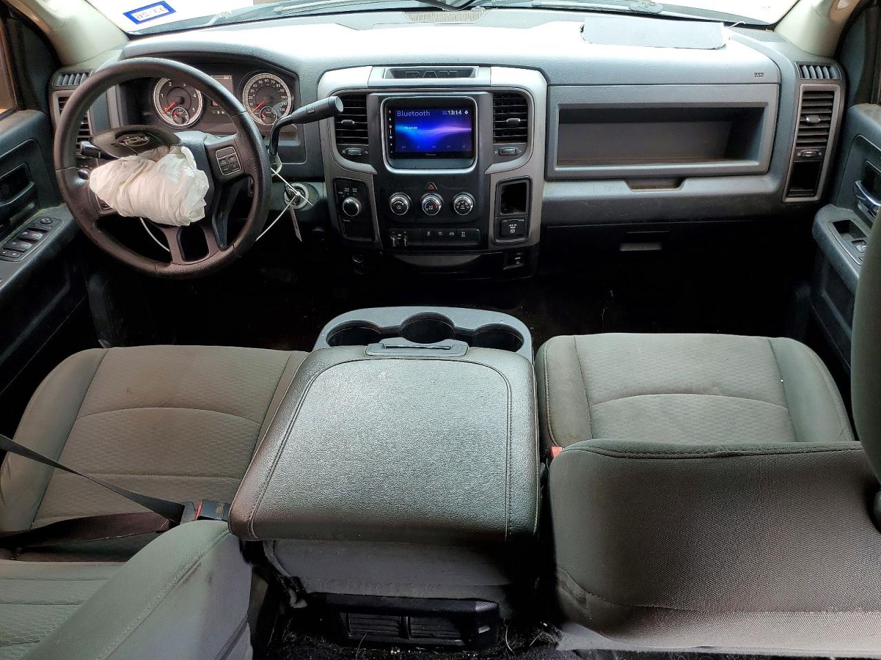 2016 RAM 2500 ST photo 15