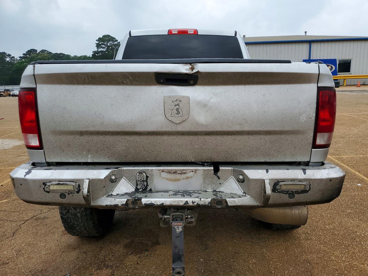 2016 RAM 2500 ST photo 11
