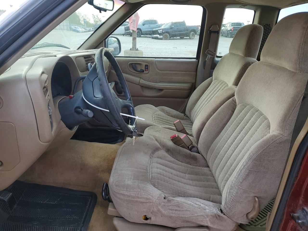 1998 CHEVROLET S TRUCK S10 photo 19