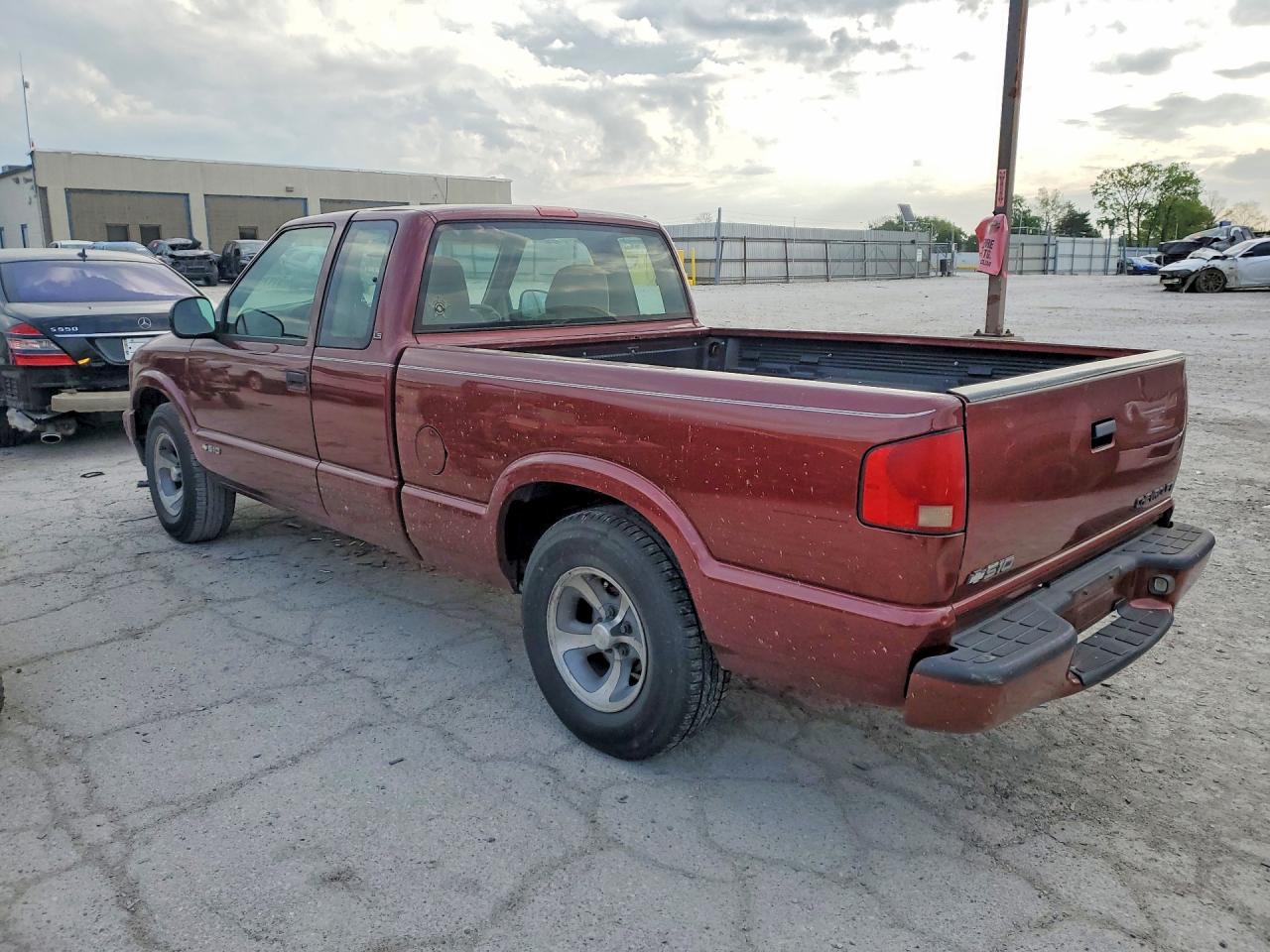 1998 CHEVROLET S TRUCK S10 photo 4