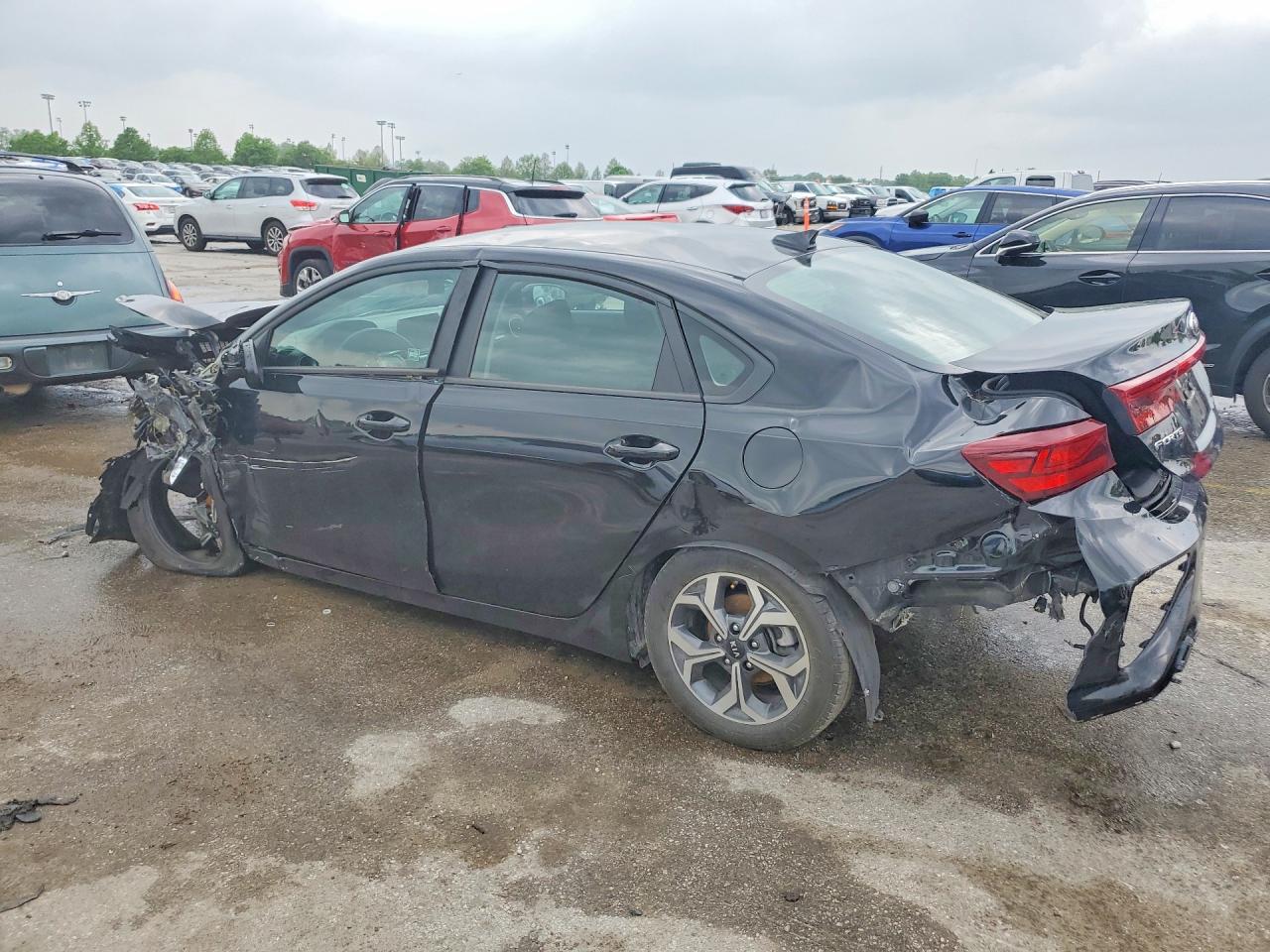 2021 KIA FORTE LXS photo 3