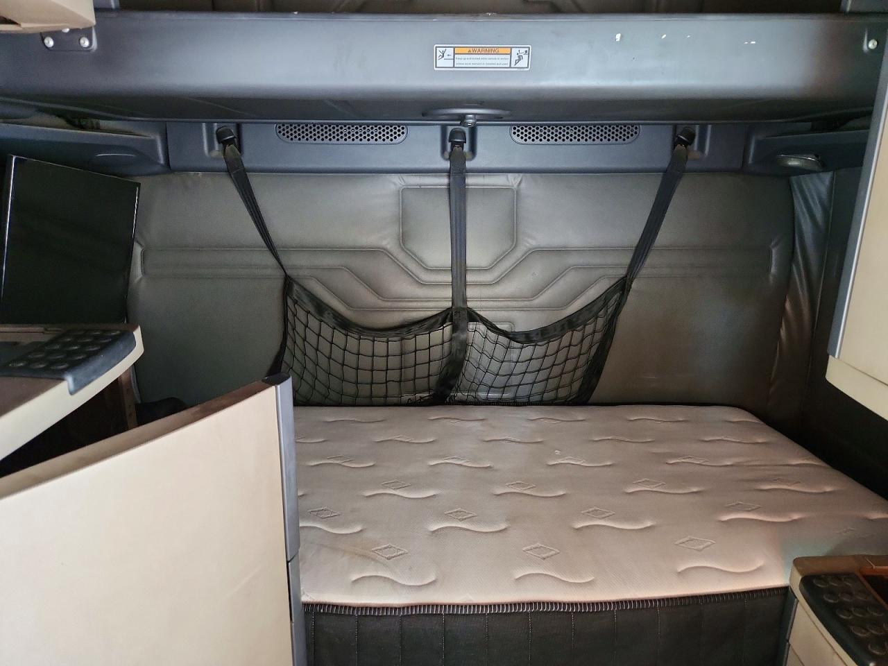 2016 FREIGHTLINER CASCADIA 125 SEMI TRUCK photo 6
