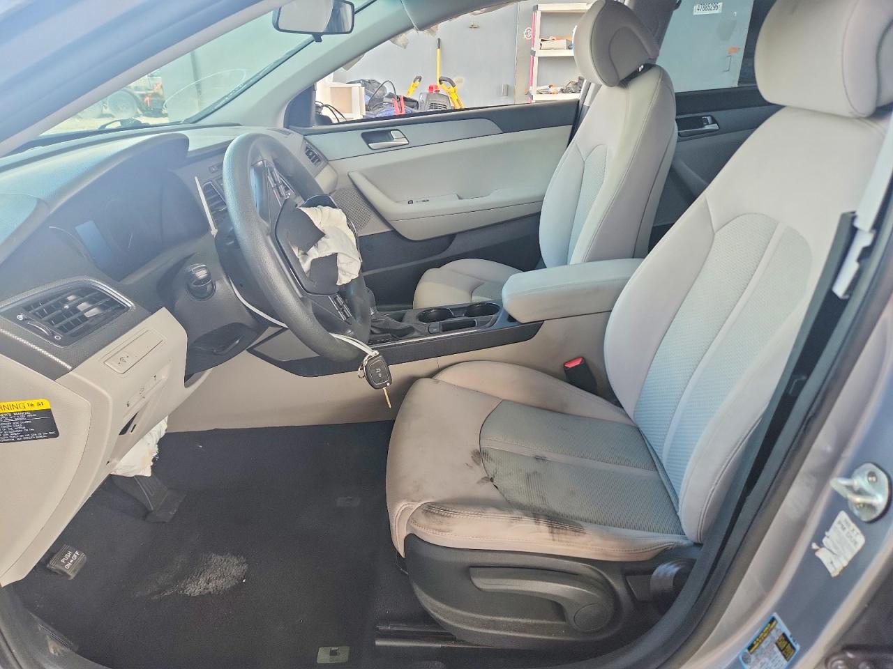 2017 HYUNDAI SONATA BASE photo 13