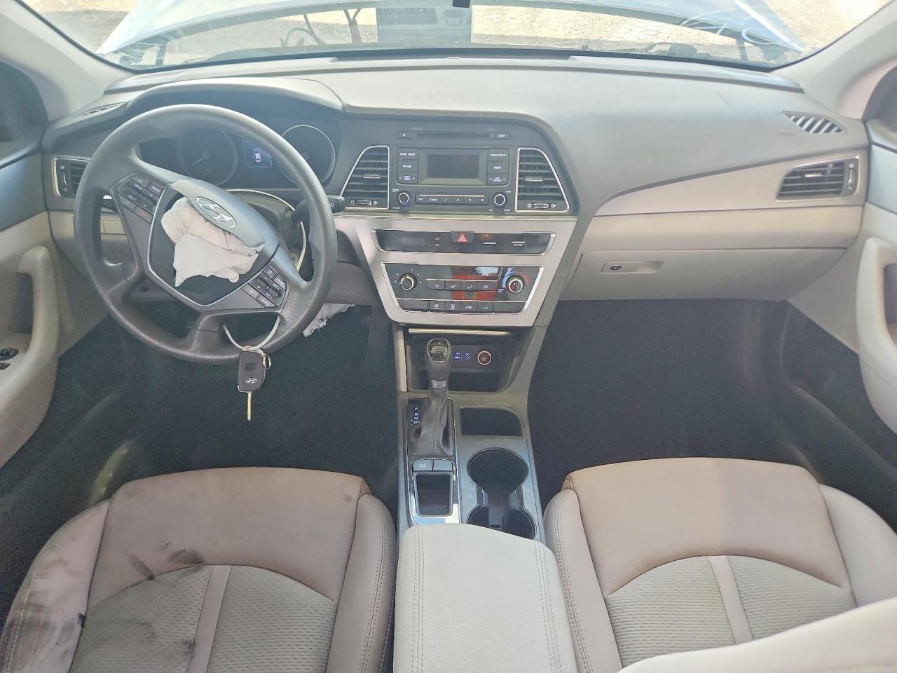 2017 HYUNDAI SONATA BASE photo 15