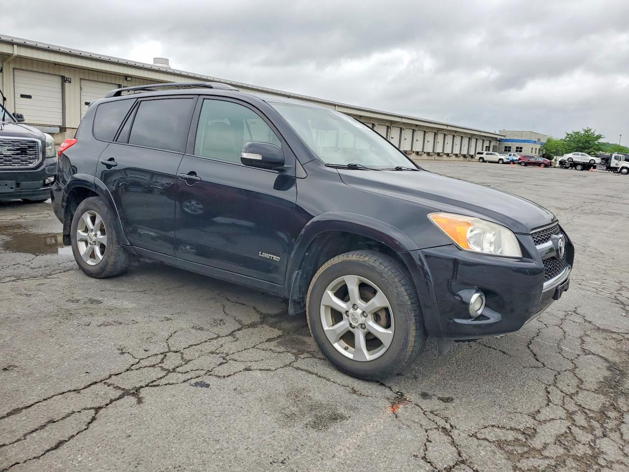 2011 TOYOTA RAV4 LIMITED photo 7