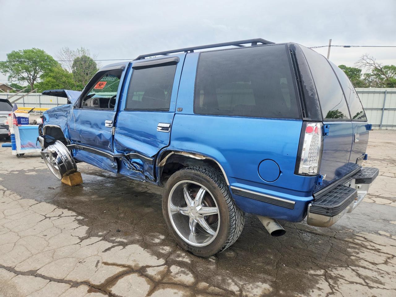 1997 CHEVROLET TAHOE K1500 photo 2