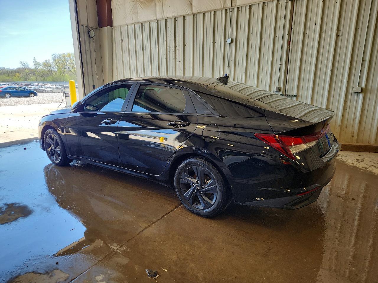 2023 HYUNDAI ELANTRA SEL photo 3