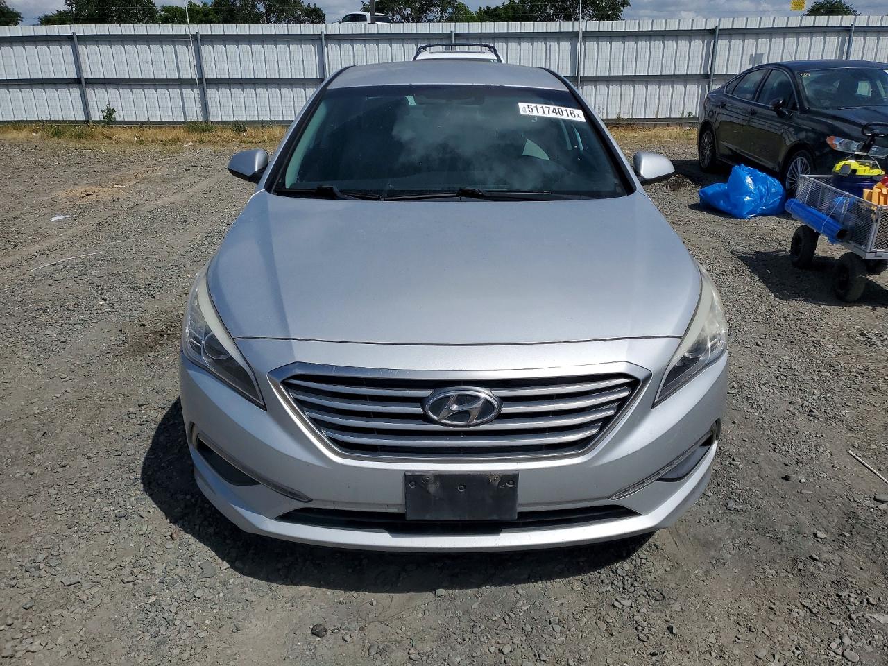 2015 HYUNDAI SONATA SE photo 9