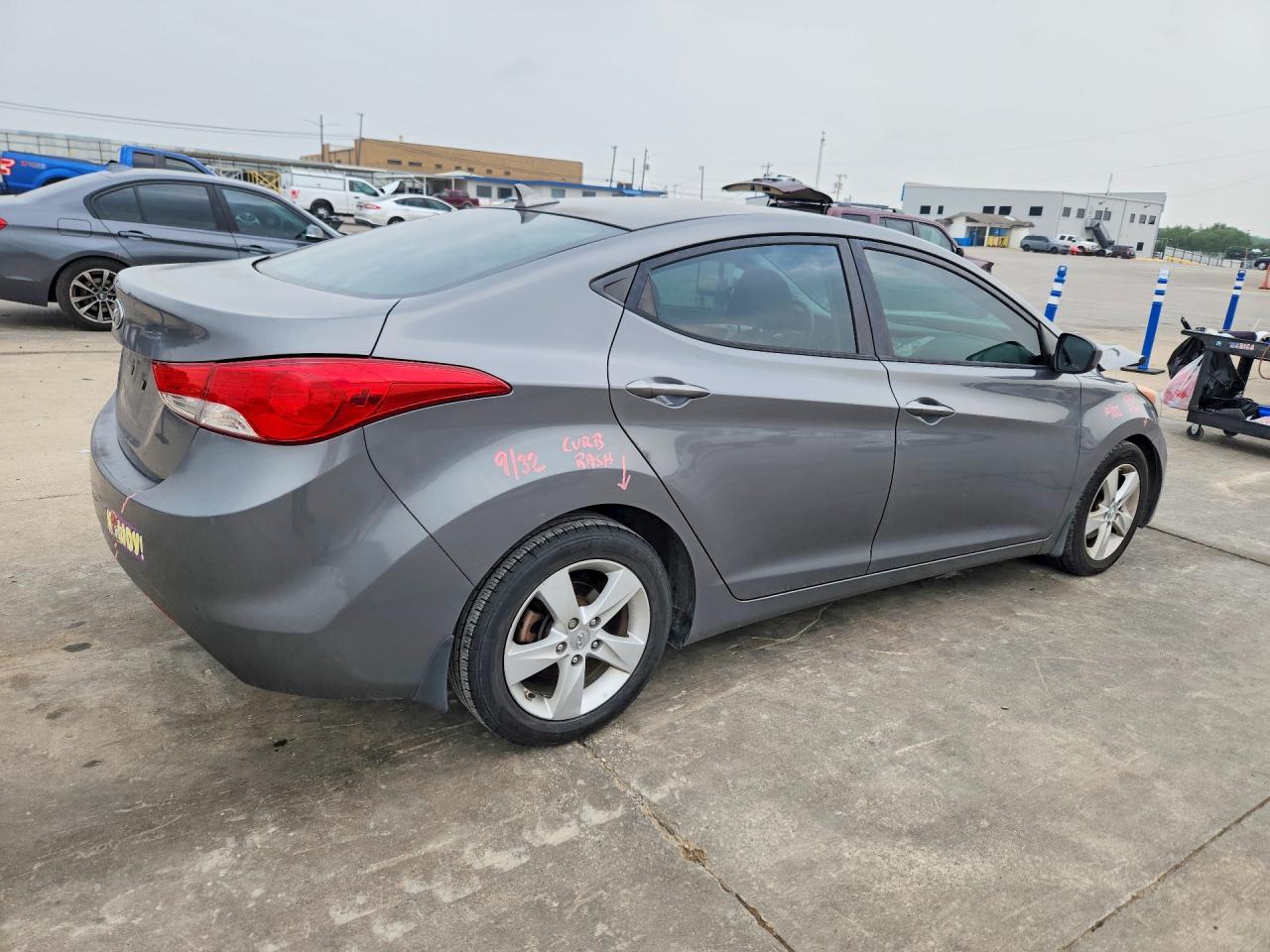 2013 HYUNDAI ELANTRA GLS photo 5