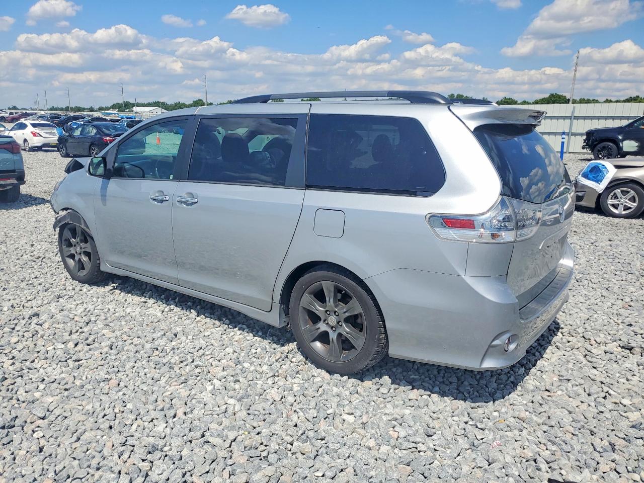 2015 TOYOTA SIENNA SPORT photo 3