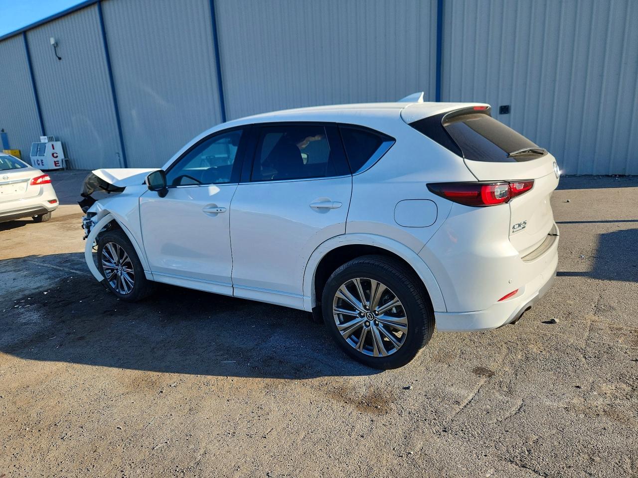 2025 MAZDA CX-5 SIGNATURE photo 3