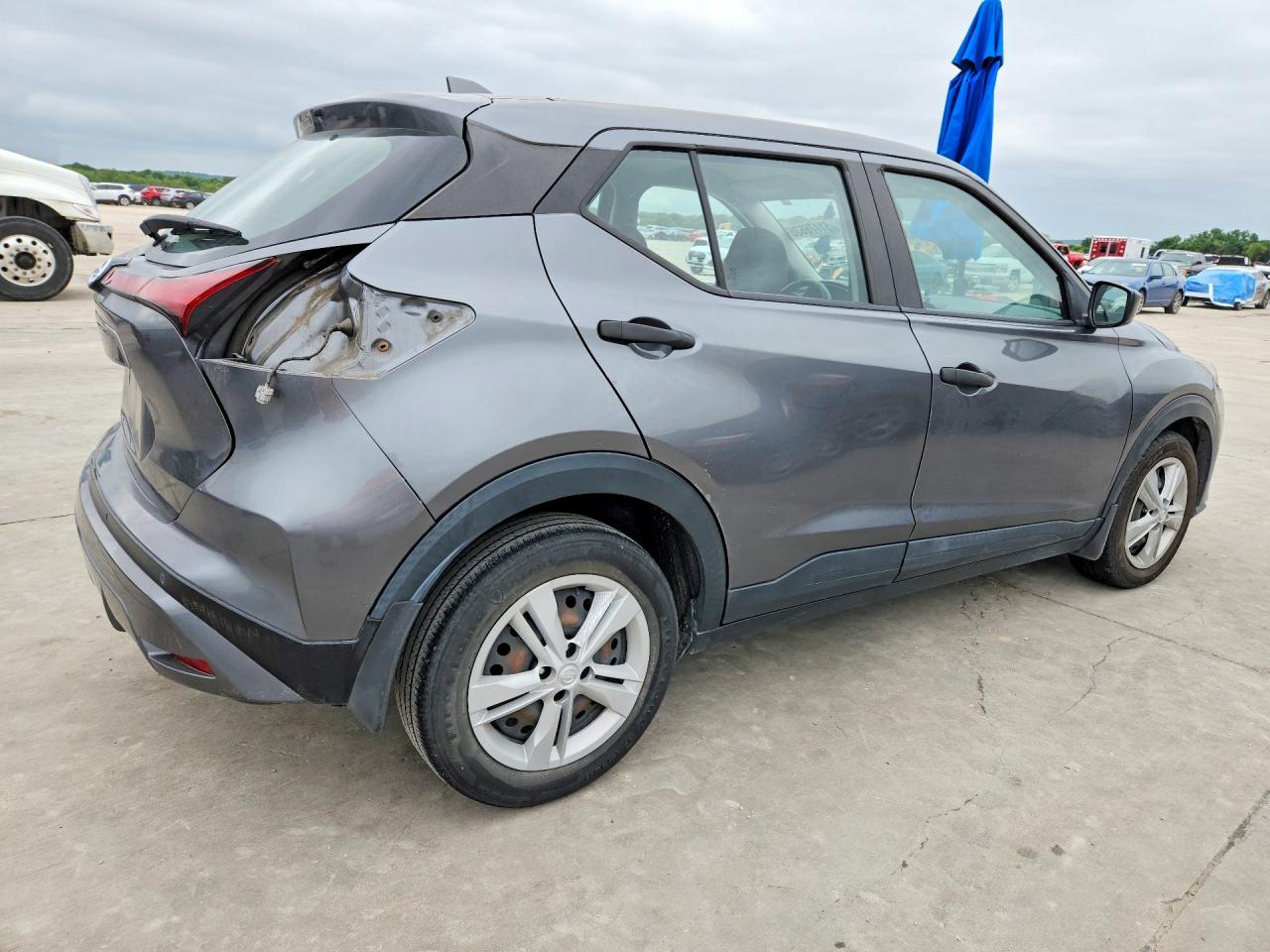 2021 NISSAN KICKS photo 5