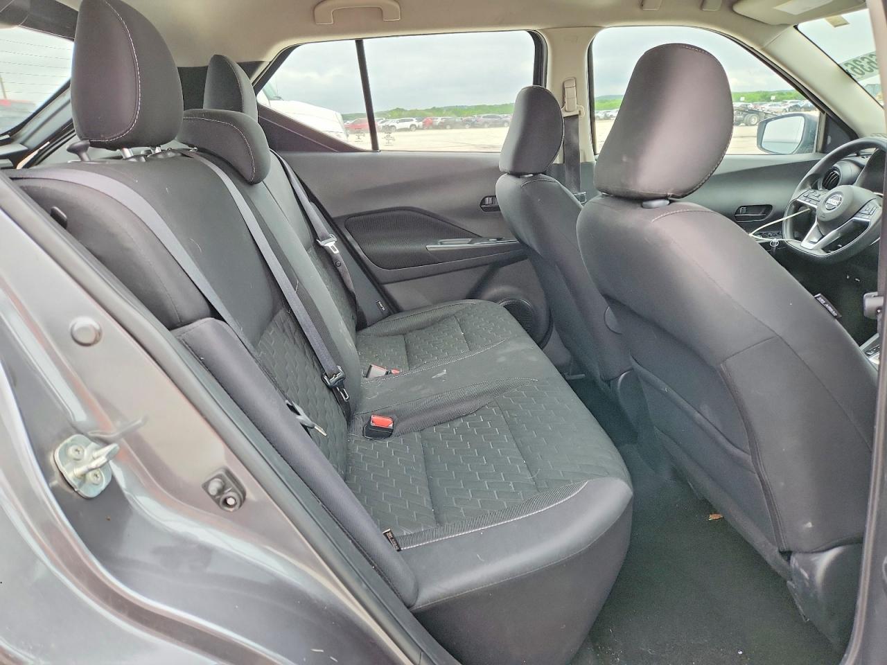 2021 NISSAN KICKS photo 19