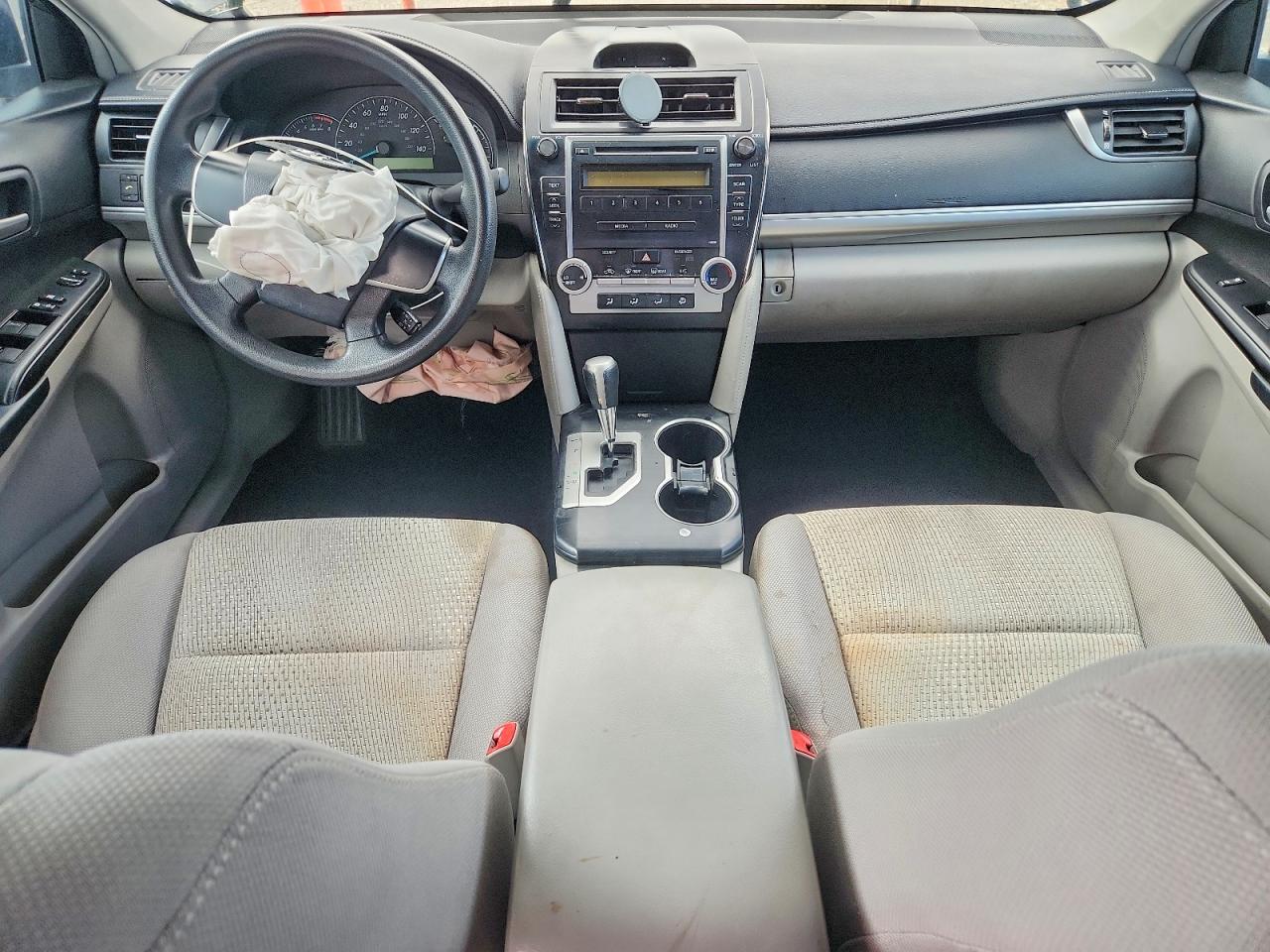 2012 TOYOTA CAMRY L photo 15