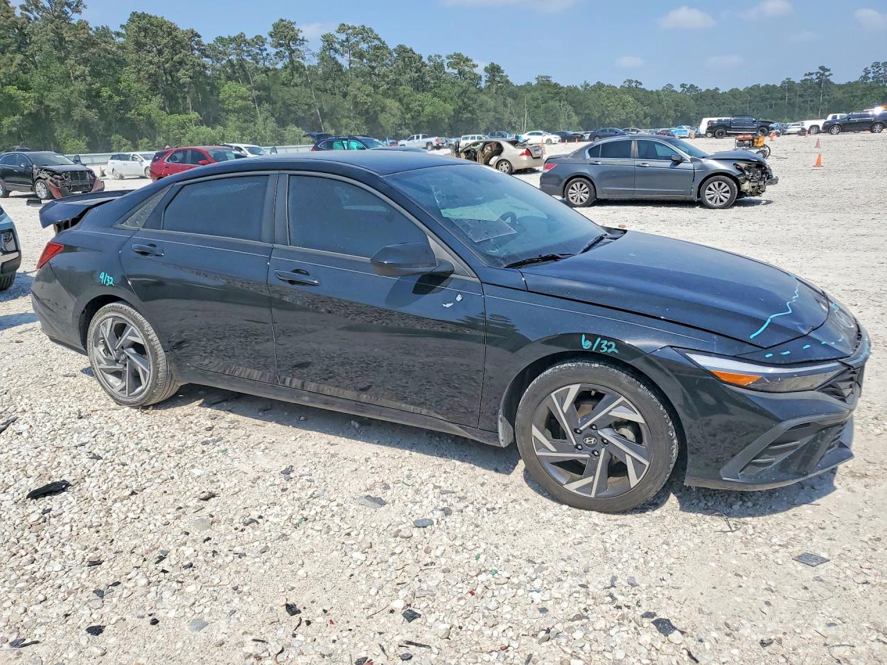 2025 HYUNDAI ELANTRA SEL SPORT photo 7