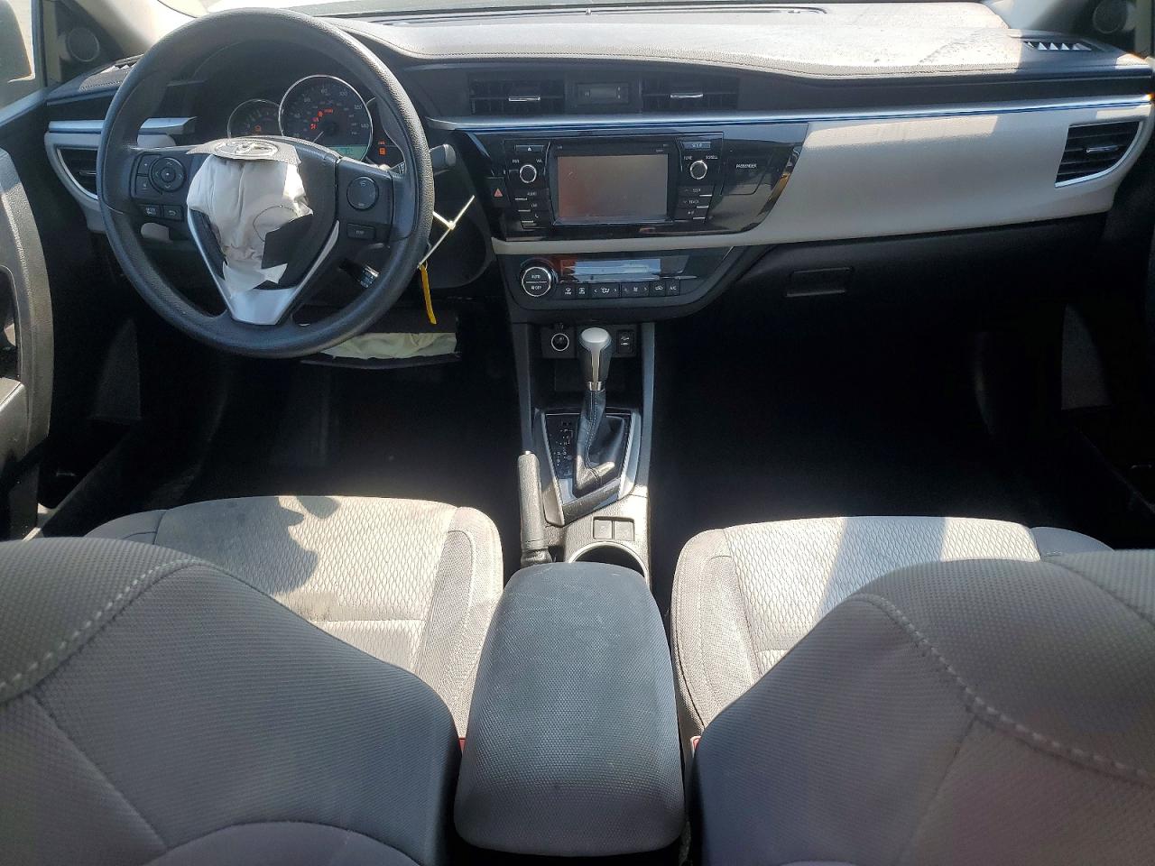 2016 TOYOTA COROLLA LE photo 15