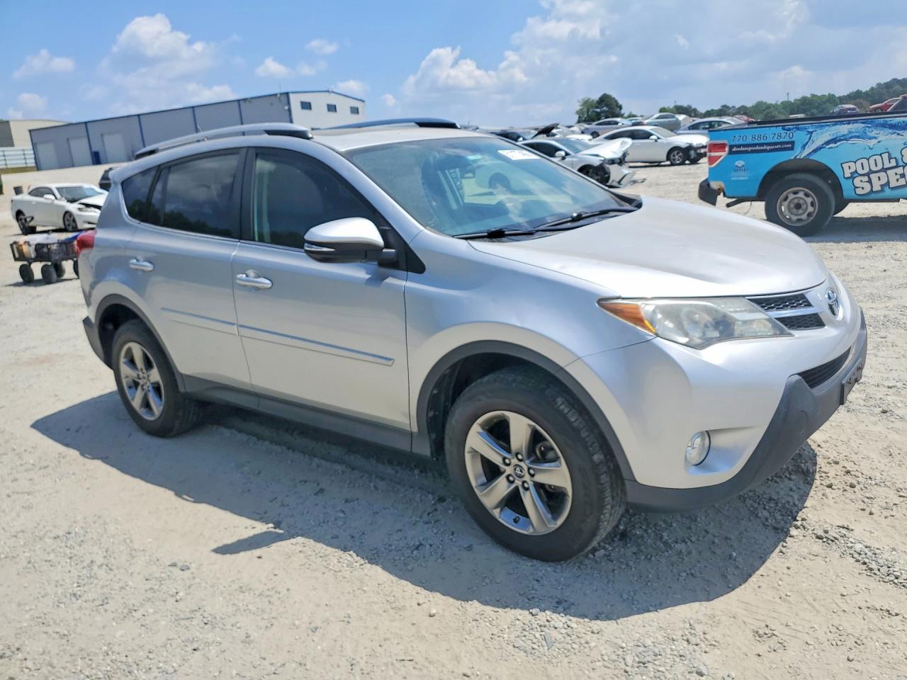 2015 TOYOTA RAV4 photo 10