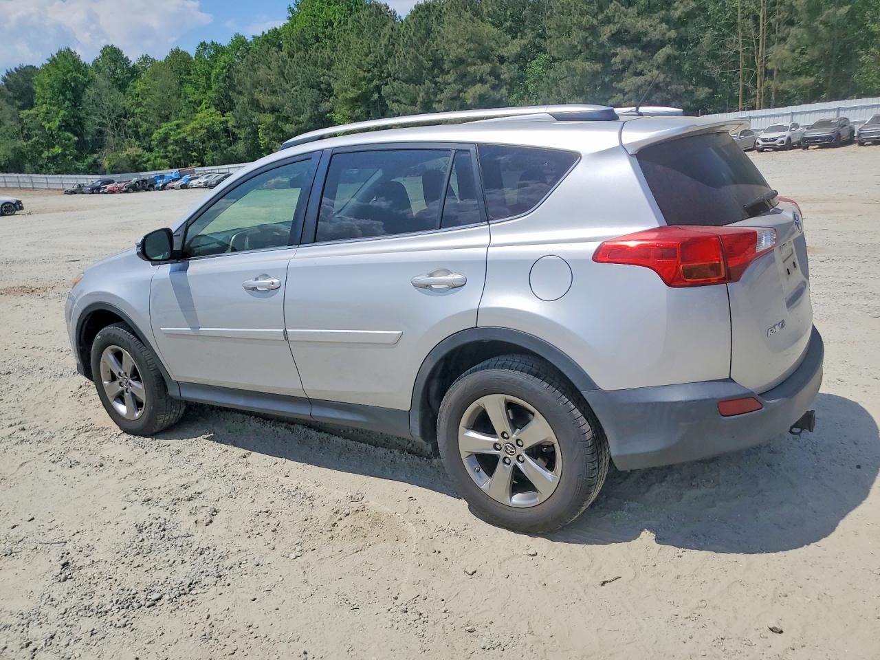 2015 TOYOTA RAV4 photo 4