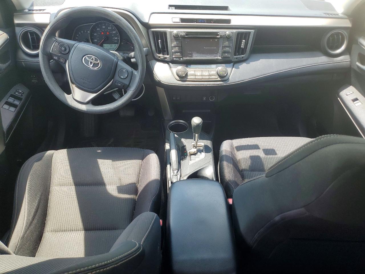 2015 TOYOTA RAV4 photo 22