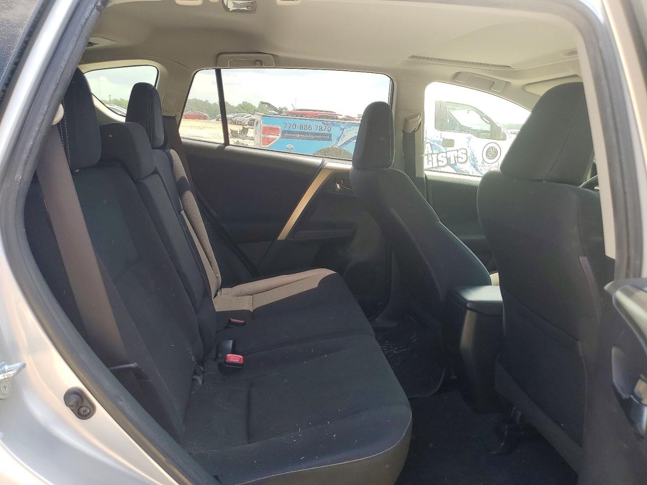 2015 TOYOTA RAV4 photo 31