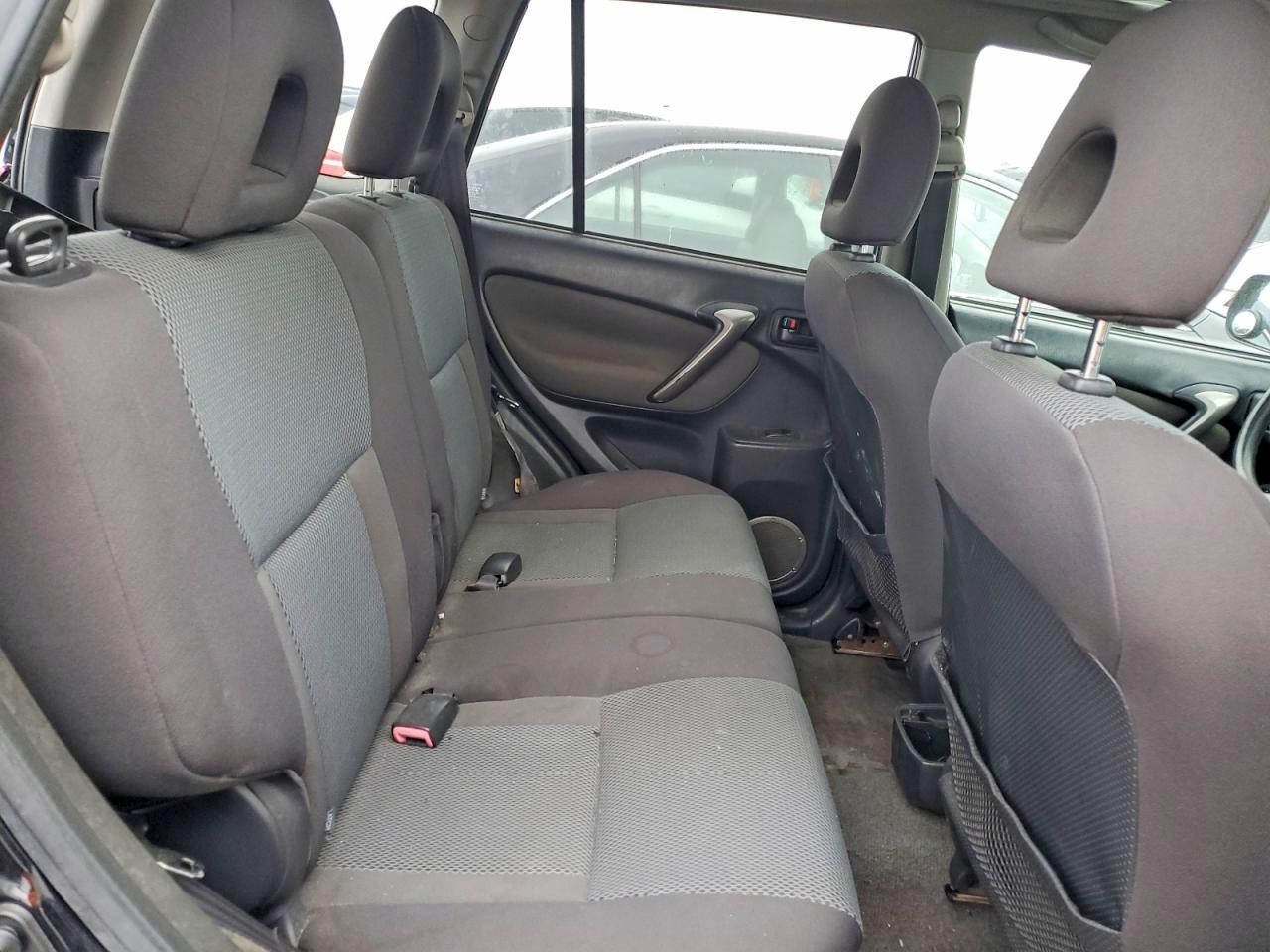 2005 TOYOTA RAV4 BASE photo 10