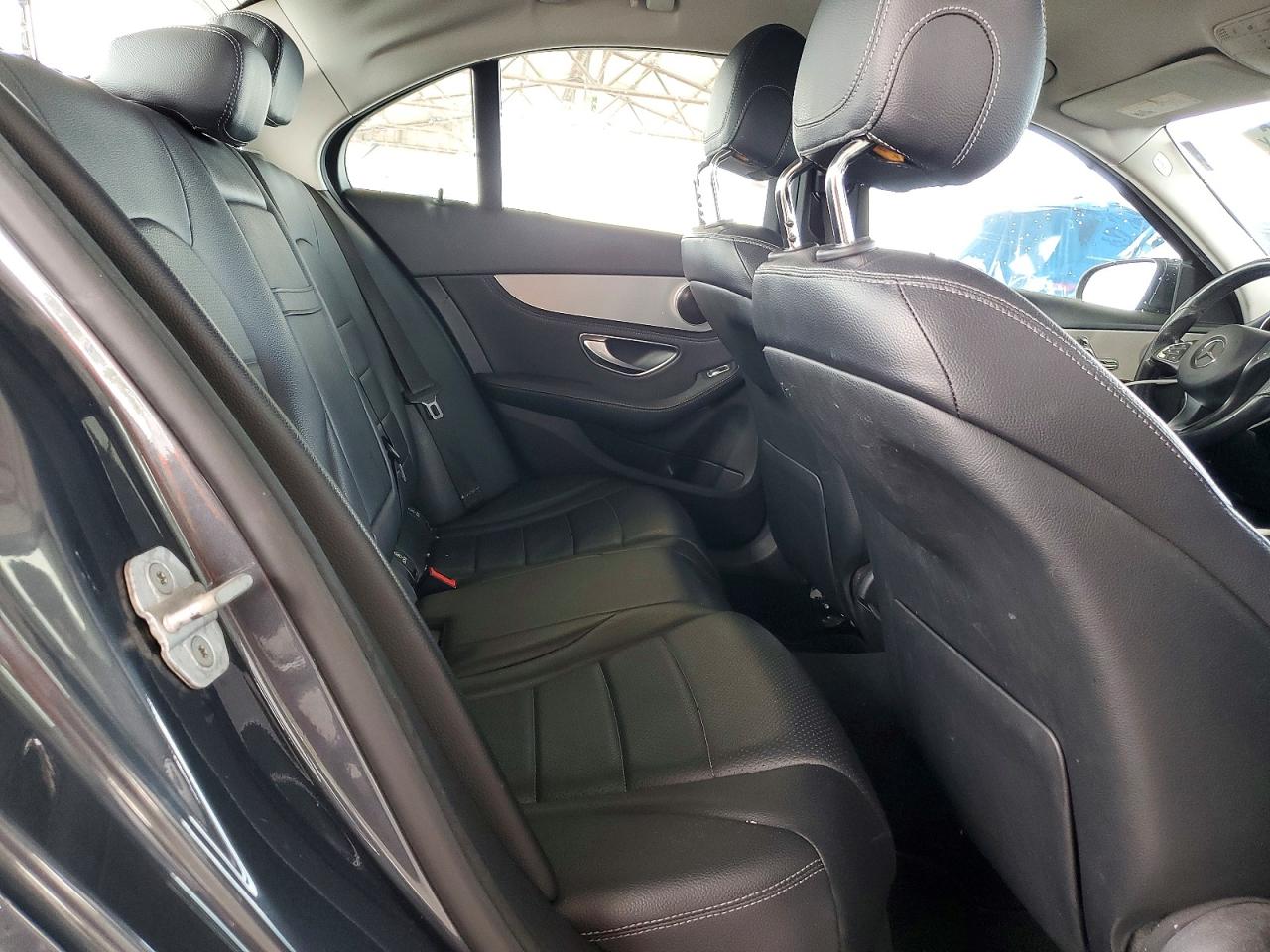 2015 MERCEDES-BENZ C 300 photo 28