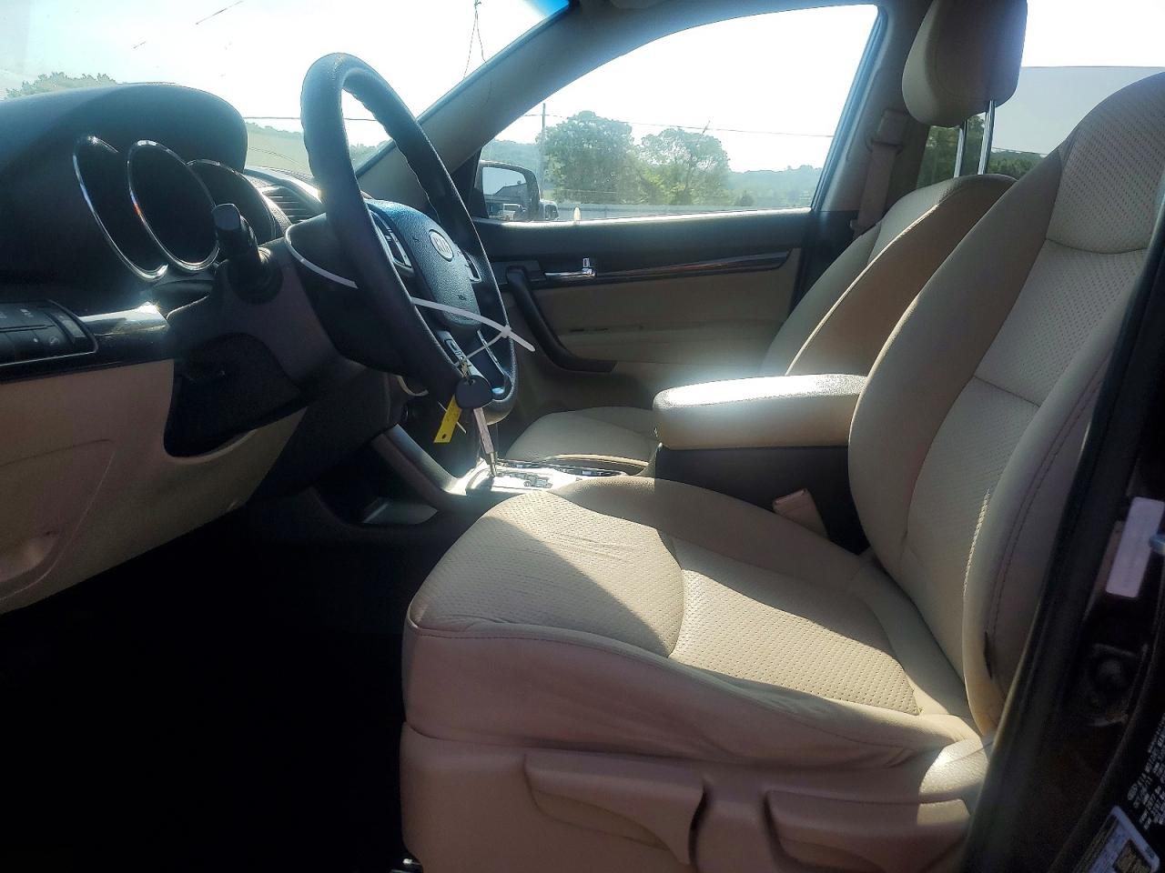 2012 KIA SORENTO LX photo 19