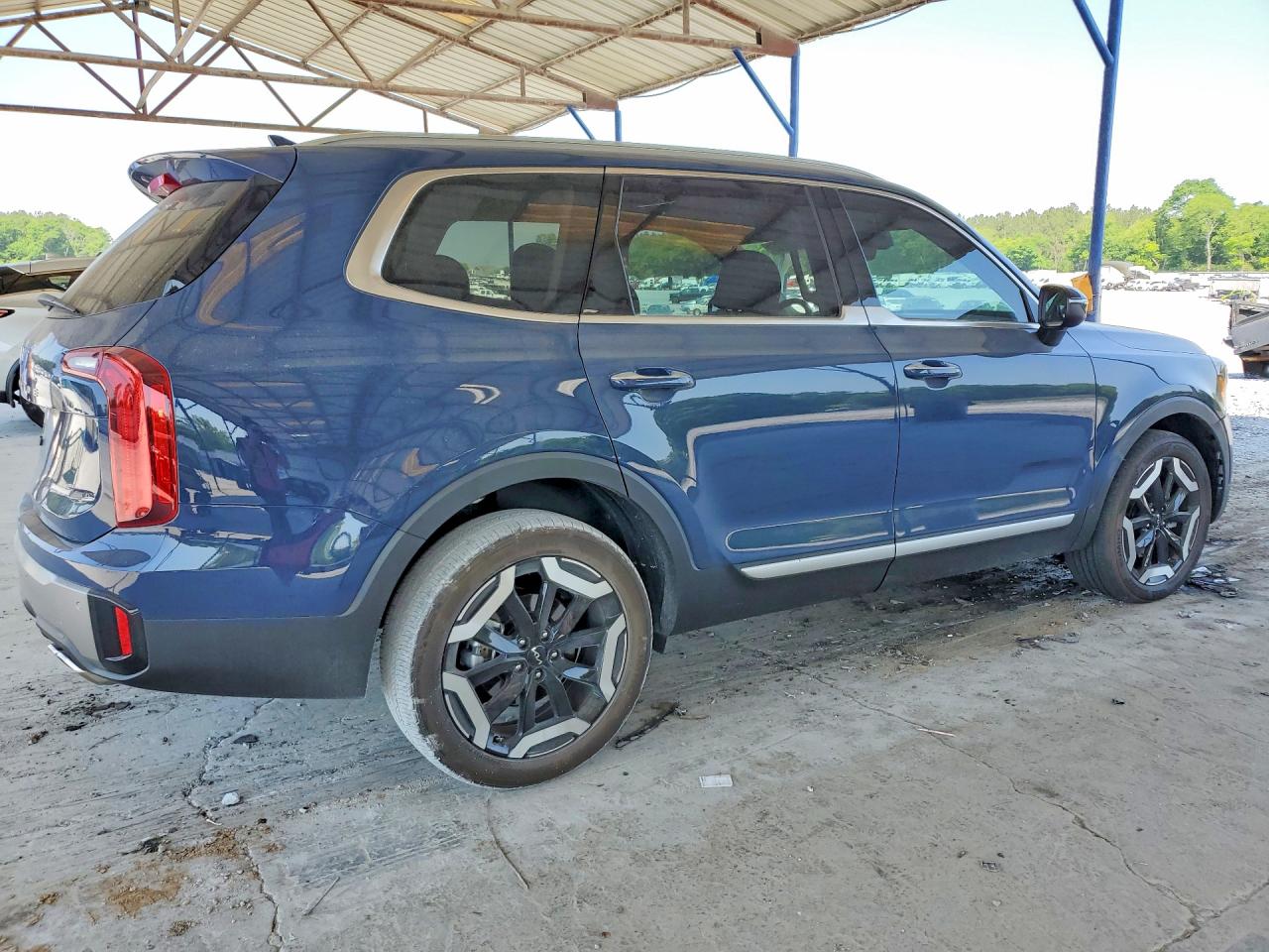 2025 KIA TELLURIDE S photo 5