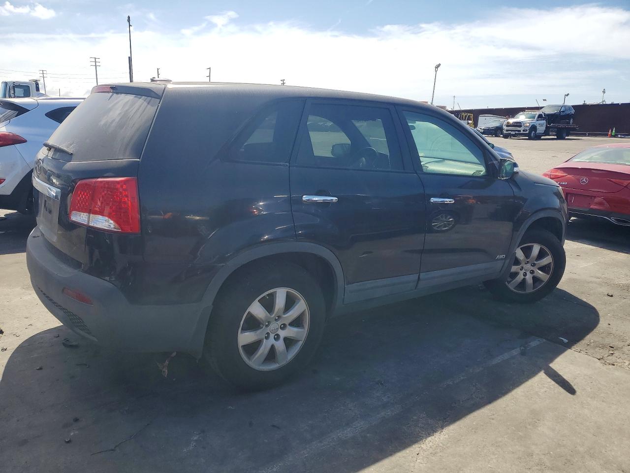 2012 KIA SORENTO LX photo 5
