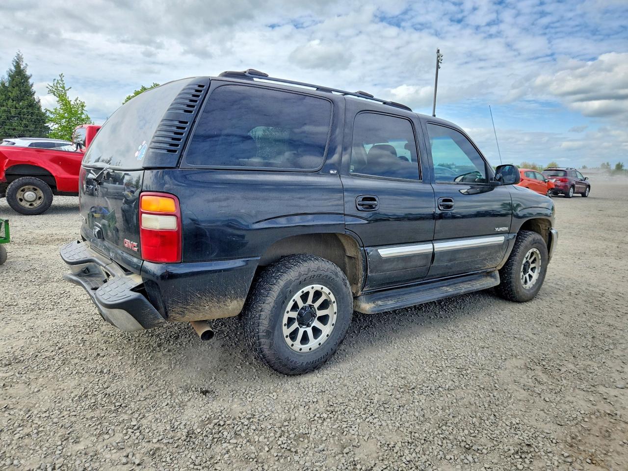 2003 GMC YUKON photo 7