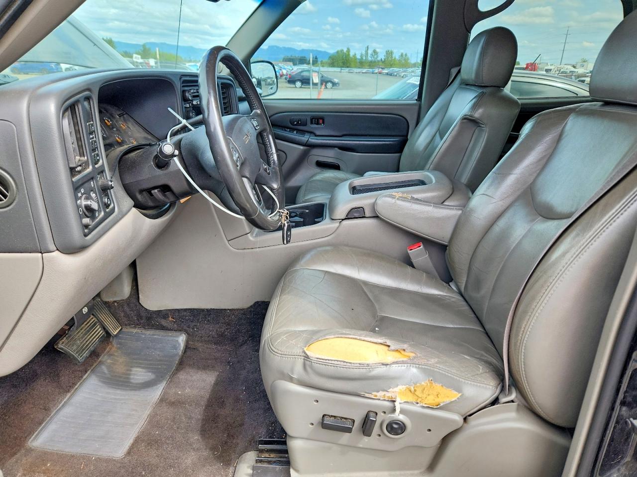 2003 GMC YUKON photo 19