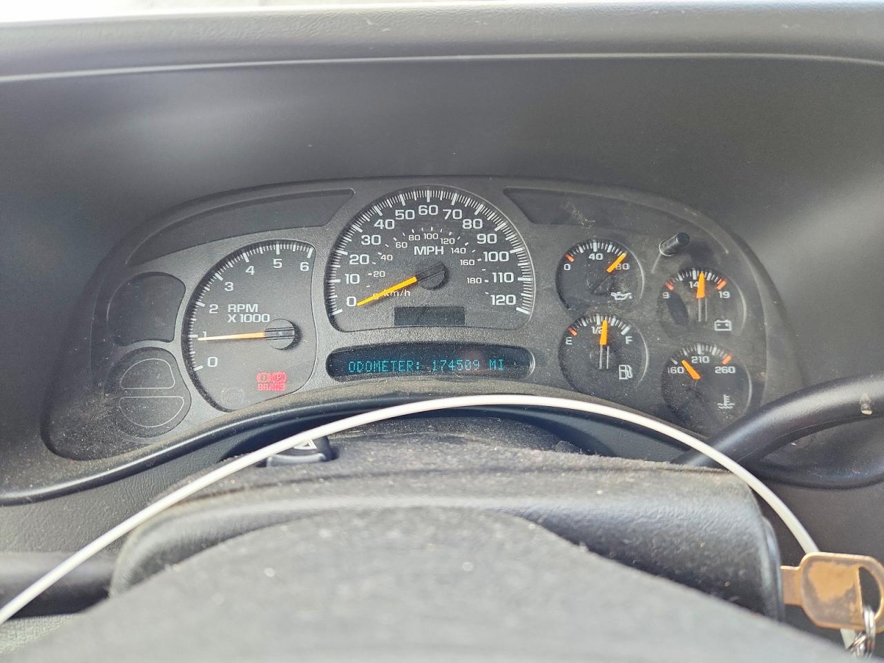 2003 GMC YUKON photo 25