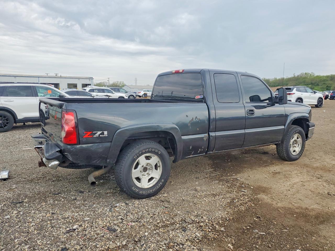 2004 CHEVROLET SILVERADO K1500 photo 5