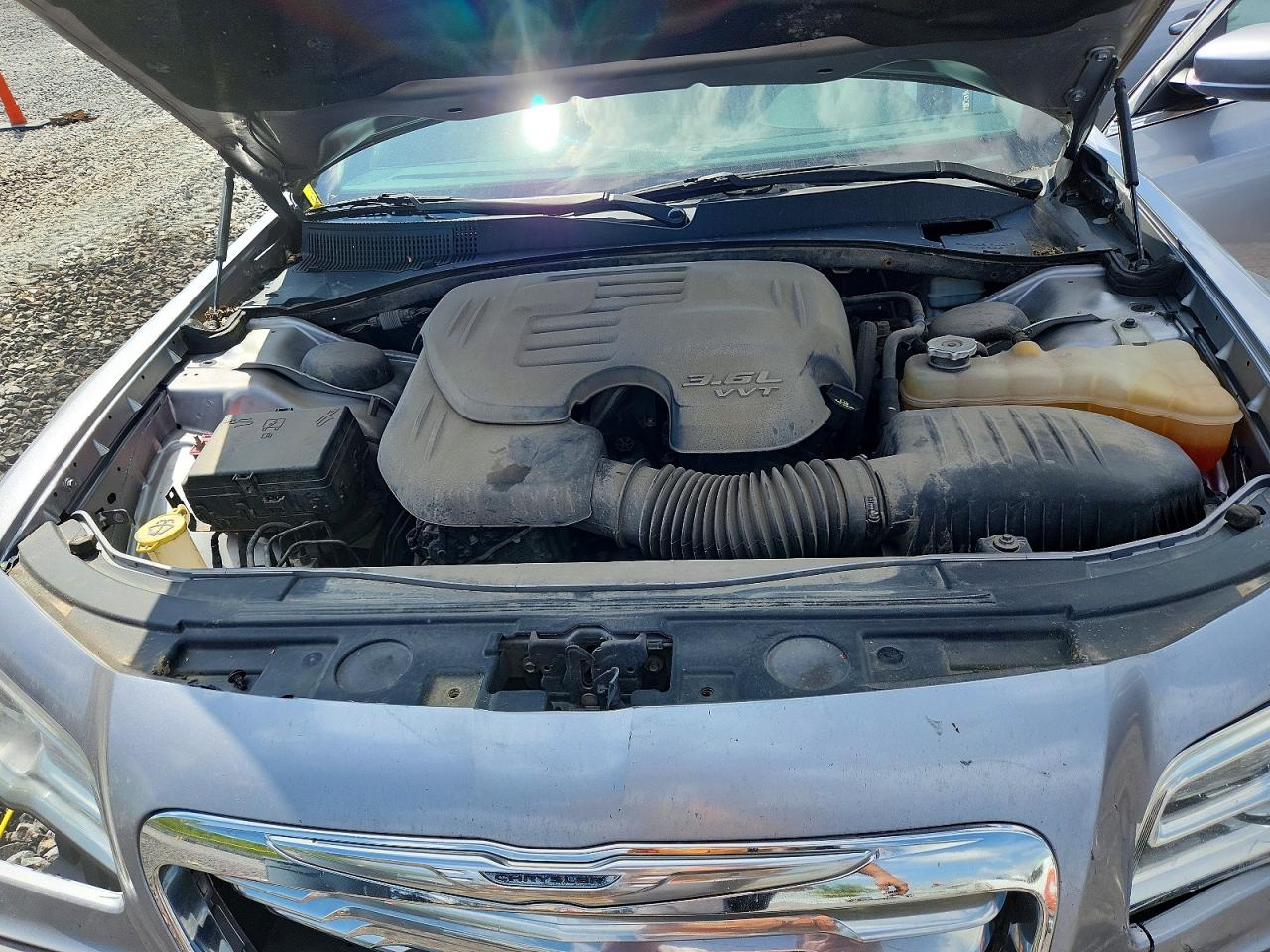 2014 CHRYSLER 300 photo 31