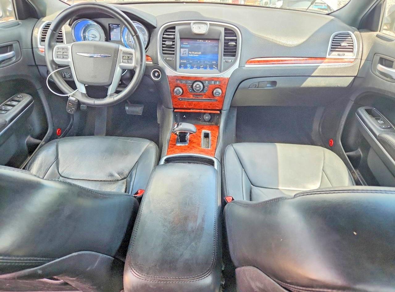 2014 CHRYSLER 300 photo 22