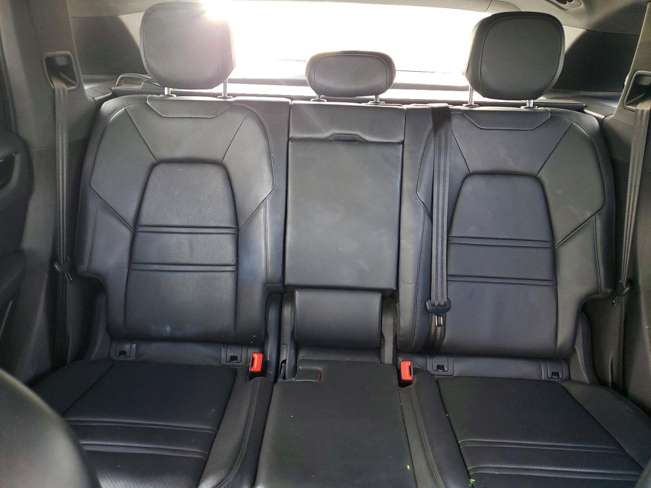 2022 PORSCHE CAYENNE photo 19