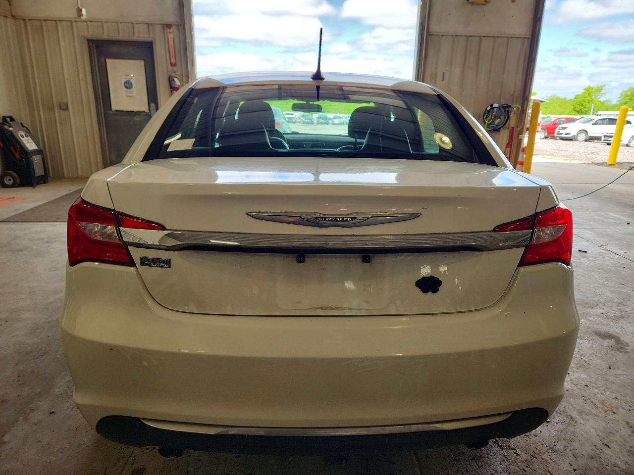 2013 CHRYSLER 200 LIMITED photo 11