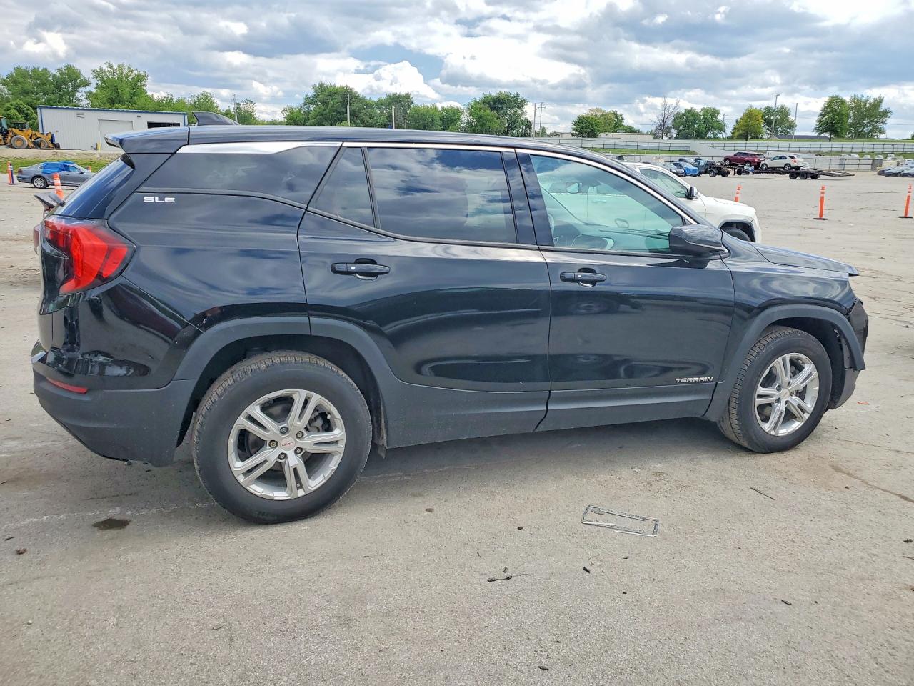 2019 GMC TERRAIN SLE photo 5