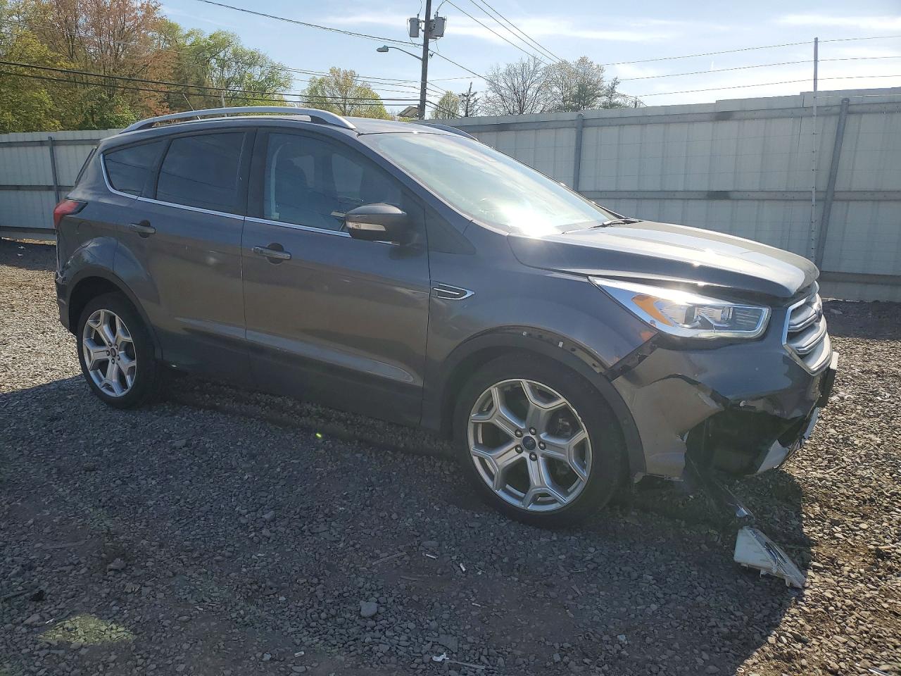 2019 FORD ESCAPE TITANIUM photo 4