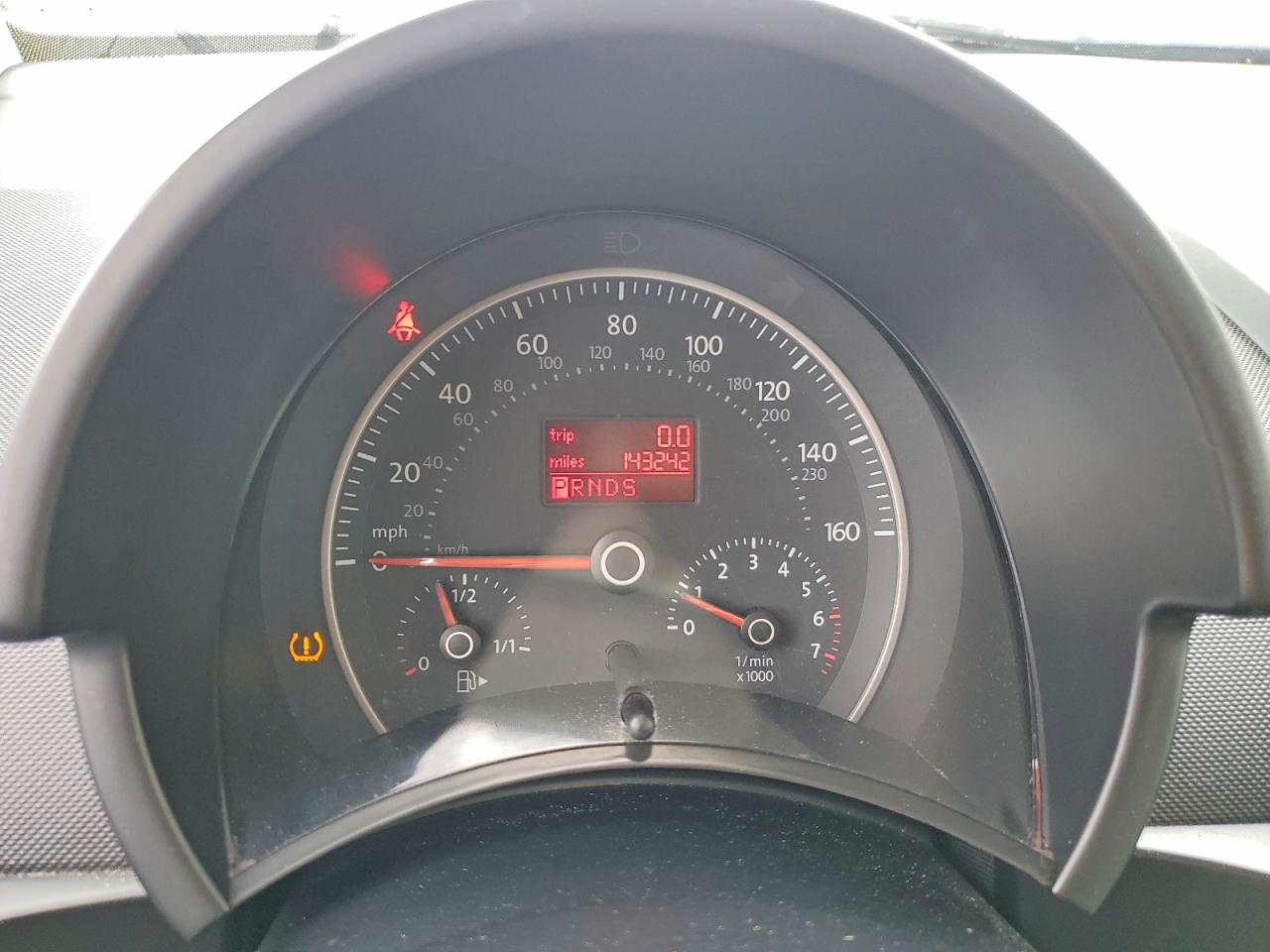 2009 VOLKSWAGEN NEW BEETLE S photo 9
